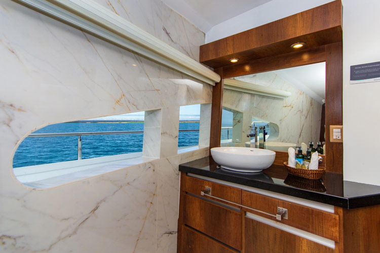 grand-majestic-suite-bathroom